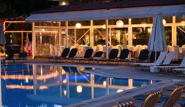 Four Seasons Hotel