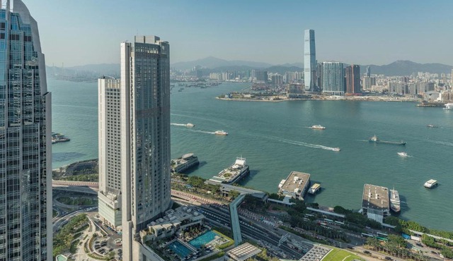 Four Seasons Hotel Hong Kong