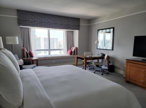 Four Seasons Studio - Privately Owned Unit