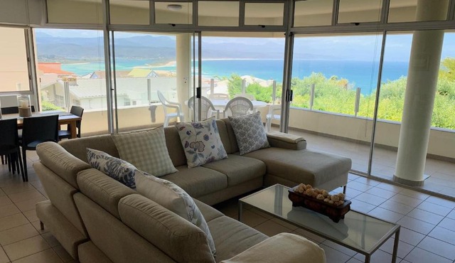 Four Sun Centre @Plett