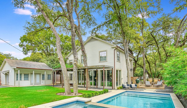 Fourth Night Free* I Downtown | Pool/Spa | Basketball | Game House