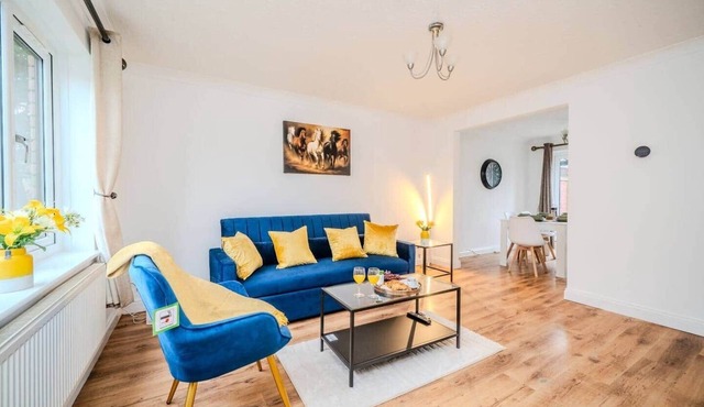 Fowler House – Modern 3-Bedroom Stay