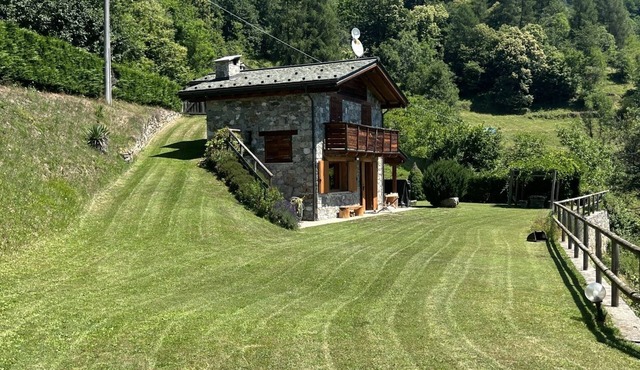 Fox Oasis. Mountain chalet in the heart of Valtellina