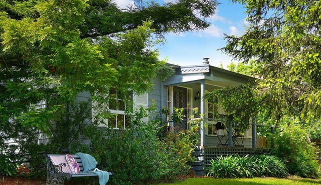 Foxmere - Pet Friendly with Spa in the heart of Daylesford!