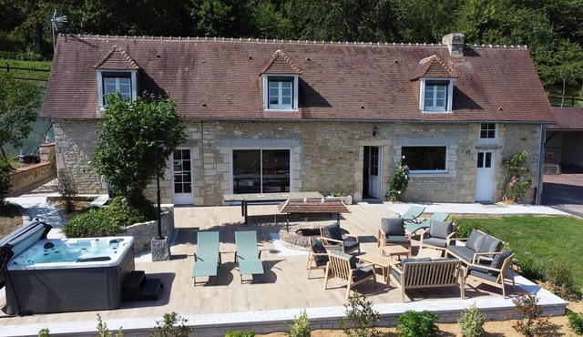 Charming cottage with spa and tennis court, near Haras du Pin