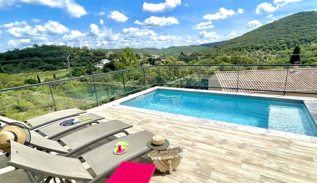 Air-conditioned villa with pool and jacuzzi Anduze between sea and Cevennes