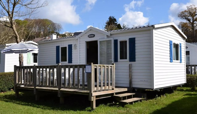 Flower Camping Les Chevaliers de Malte * - Standard mobile home 29 m2 (2ch-4/5 pers) + TV + terrace 4 to 5 people - 4 pers. included in the tariff