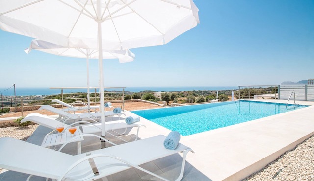 Francis & Gregorys Luxury Villas