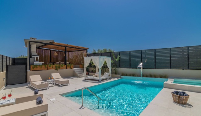 Fratelli Villa, with Heated Pool & Spa Whirlpool