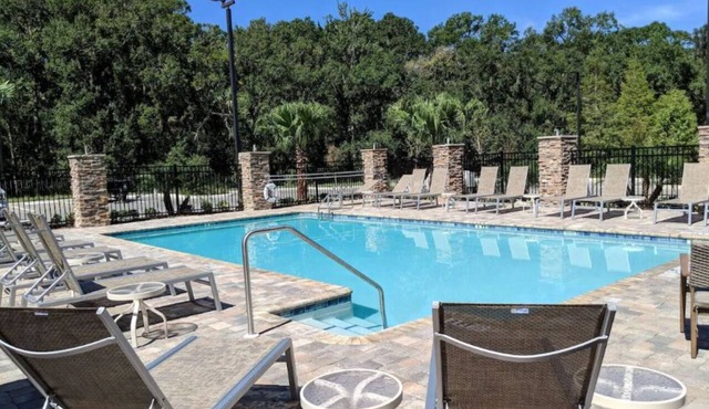 Free Breakfast, Free Paring, Outdoor Pool | 3 Pet-friendly Units