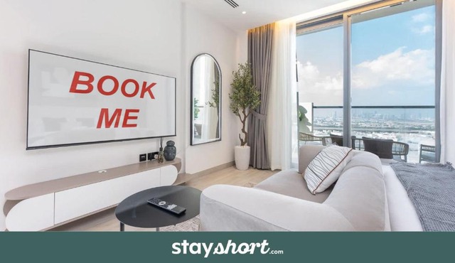 Free housekeeping visits during your stay - StayShort - Sleek Studio in Jumeirah Village Triangle