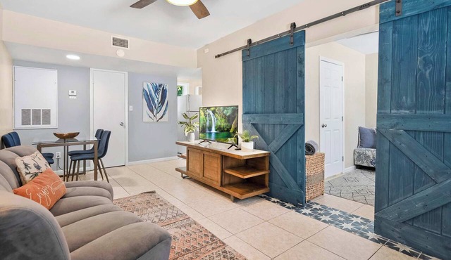 Free Parking, Smart TV, Uptown St. Augustine