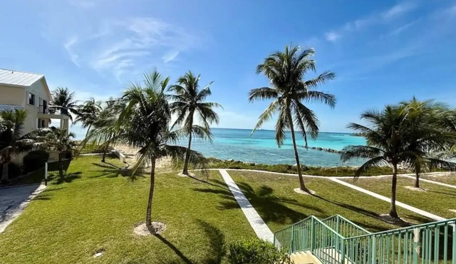 Freeport Luxury Oceanfront Home w/Community Pool