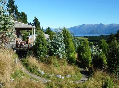 Freestone off-grid cabin