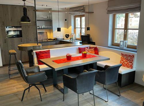 Freihaus18*