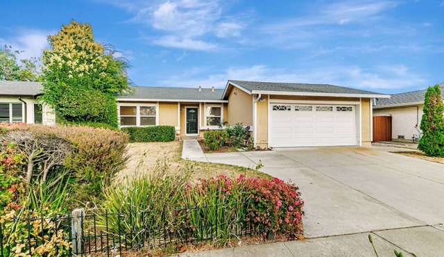 Fremont 4BD/2BA Gem w/Big Yard