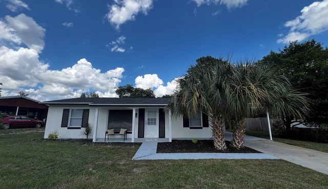 Freshly Renovated 3BR/2BA Ocala Home Perfect for Families
