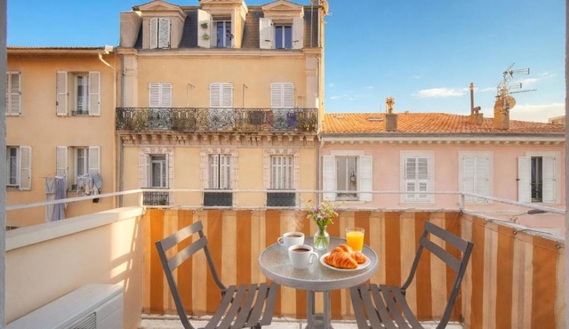 FRGK "Elegant studio CLEMENCEAU terrace WIFI HIGH-SPEED "