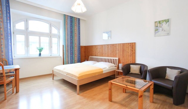 Friendly, affordable apartment for 2 in a quiet location