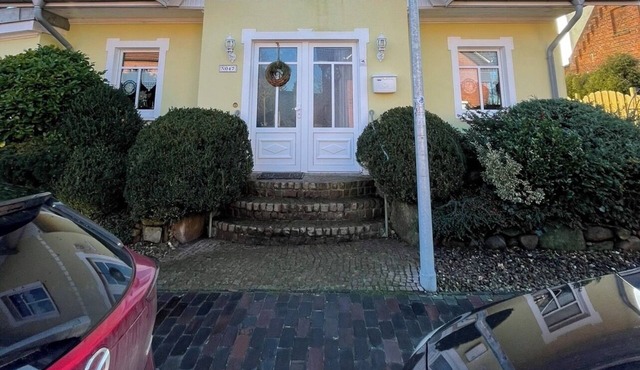 Friendly and quiet apartment close to the old town.