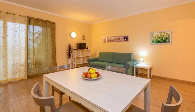 Friendly Apartment "Mercedes" in Agriturismo Colleincanto