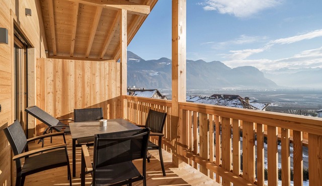Friendly Apartment "Zirbe in the Nockerhof" with Mountain View, Wi-Fi & Terrace