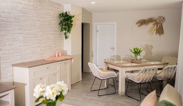 Friendly, barrier-free holiday apartment on the outskirts of Lengfurt.