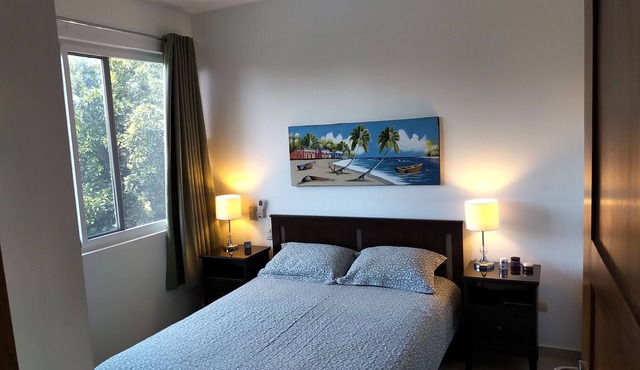 Friendly, Cozy Apartment in a Beachfront Community