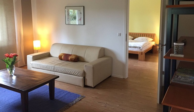 Friendly, spacious apartment in a quiet location for up to 4 people.