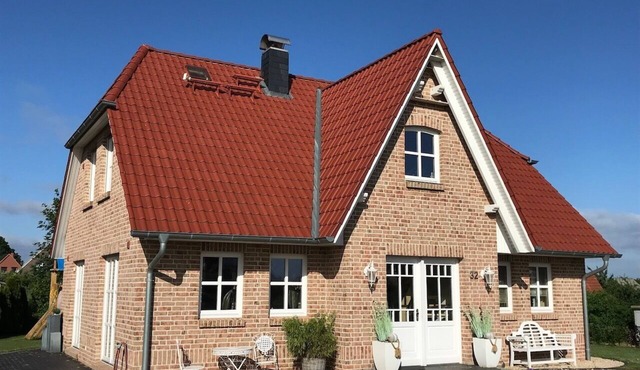 Frisian house " Strandhus ", on the Baltic Sea, WLAN, sauna, fireplace, by SEASIDE