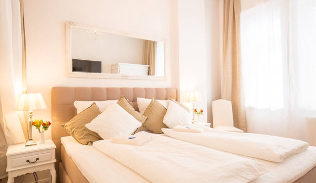 FRITZ 3 bedrooms, 2 bathrooms, 2 kitchens, 115 sqm, free wifi, box spring beds