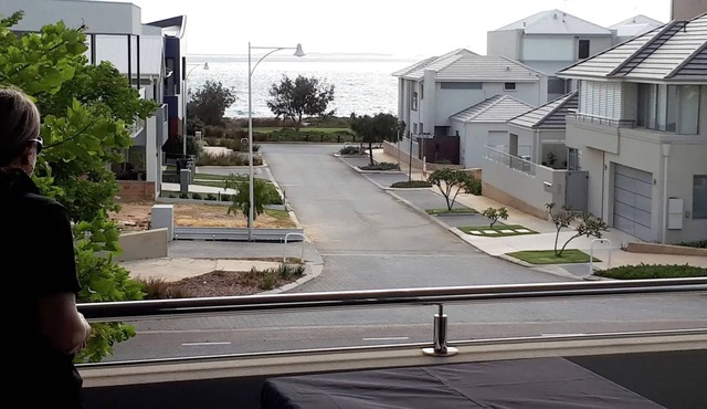 FROM $316 Stunning Coogee Beach Getaway near Fremantle W.A!!