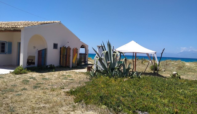 Front beach holiday house