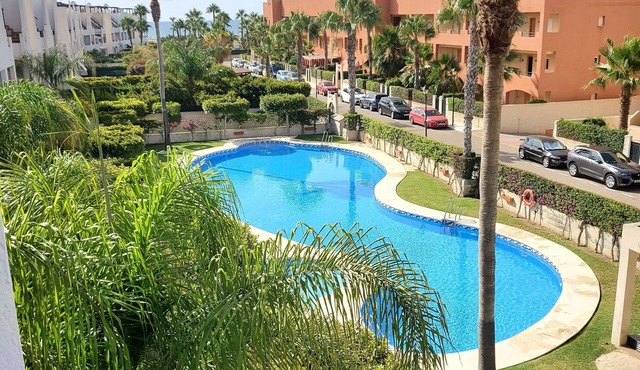 Front line duplex penthouse with private pool!