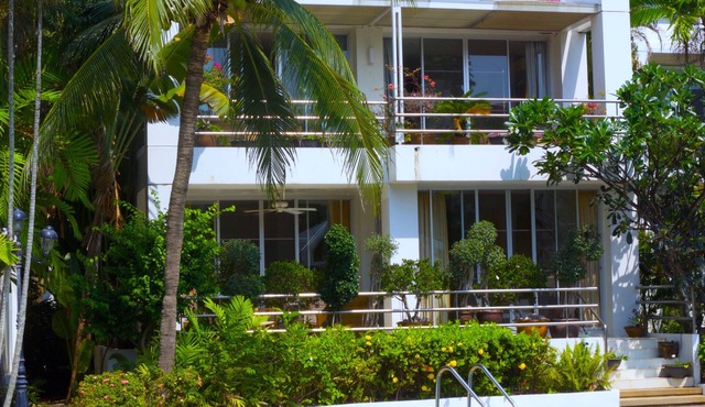 Front Samet Beach House with Swimming Pool
