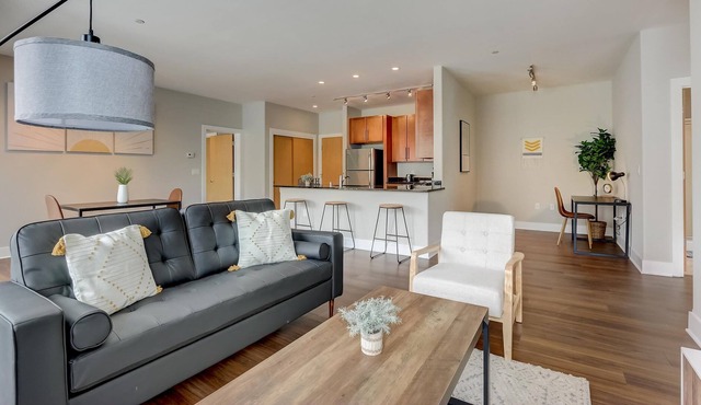 Frontdesk | 2 BR Apt close to Discovery World