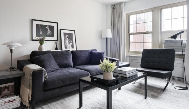 FRONTDESK Spacious 1 BR Apt in Central West End