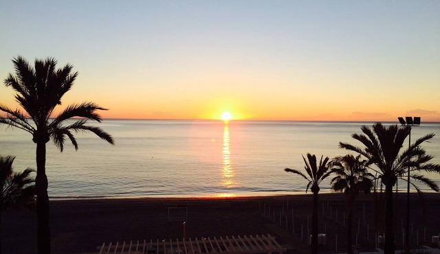 Frontline Beach Apartment. Totally renewed. Sunny Apartment. Near the centre.