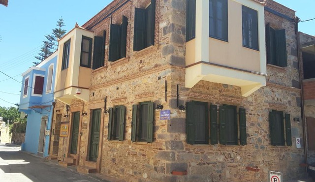 Frourio Apartments