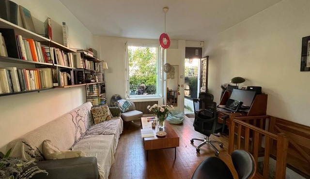 full equipped house with a little private garden in Paris ! 19th arrondissement