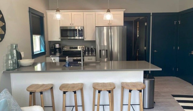 Full Kitchen & Laundry in Large Condo- Very Clean!
