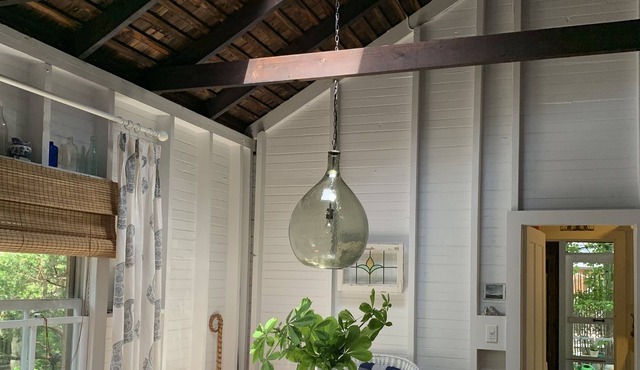 Fully Booked for Summer 2023 - Charming Cottage, Perfect Location!