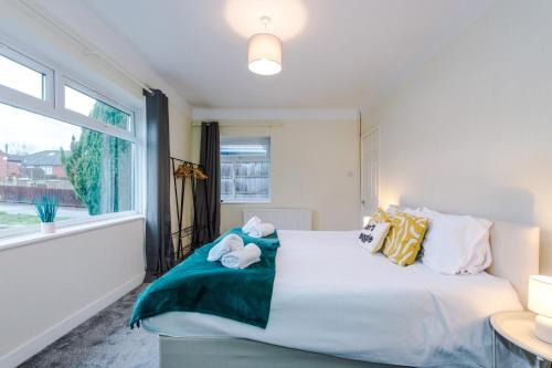 Fully equipped 3BR Home Sleeps 6 Perfect for Short and Long Term Stays