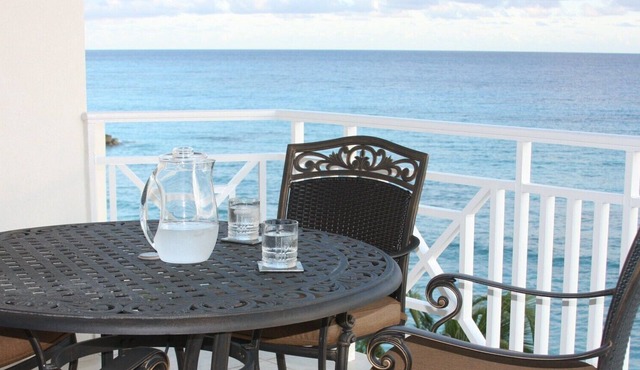 Fully equipped and outfitted, spacious ocean front condo
