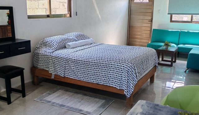 Fully equipped apartment in Puerto Progreso, 5 blocks from the beach.