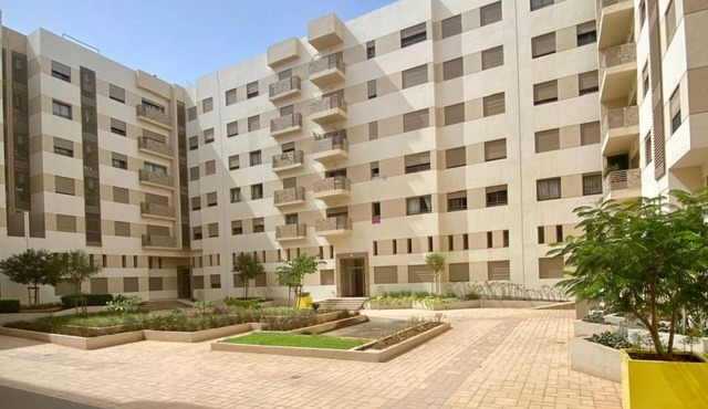 Fully equipped modern apartment in quiet residence, Near CMN airport