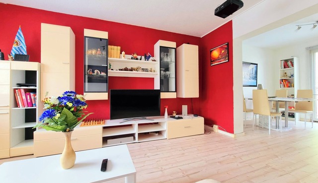 Fully equipped vacation apartment with plenty of space, barbecue and garden, centrally located