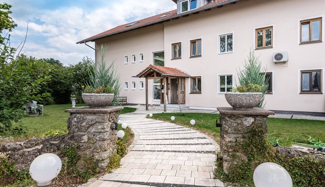 Fully equipped vacation apartment with large terrace, 60 m²