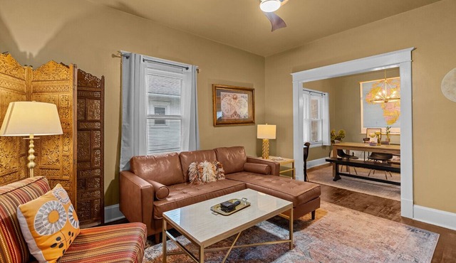 Fully Fenced Yard, Dogs Welcome, Near MSU and Cox South