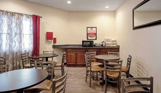 Fully Furnished Studio Available + breakfast and cleaning, 1 week min stay